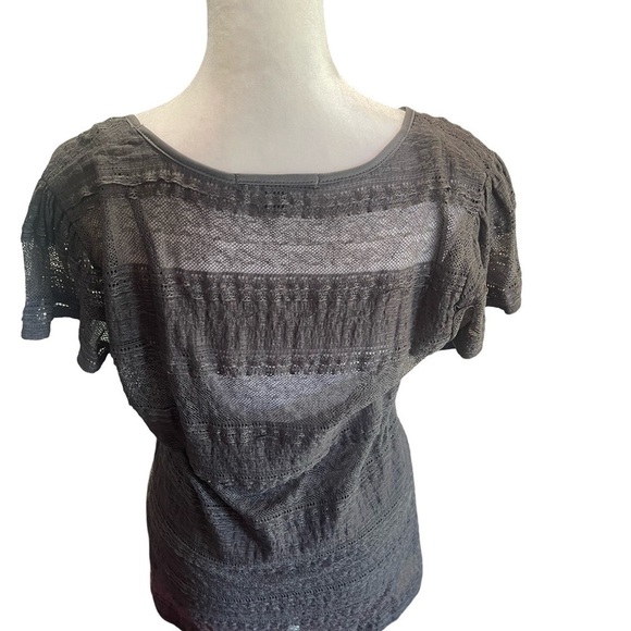 Banana Republic Short Sleeved Tunic With Attached Shell - Picture 2 of 3